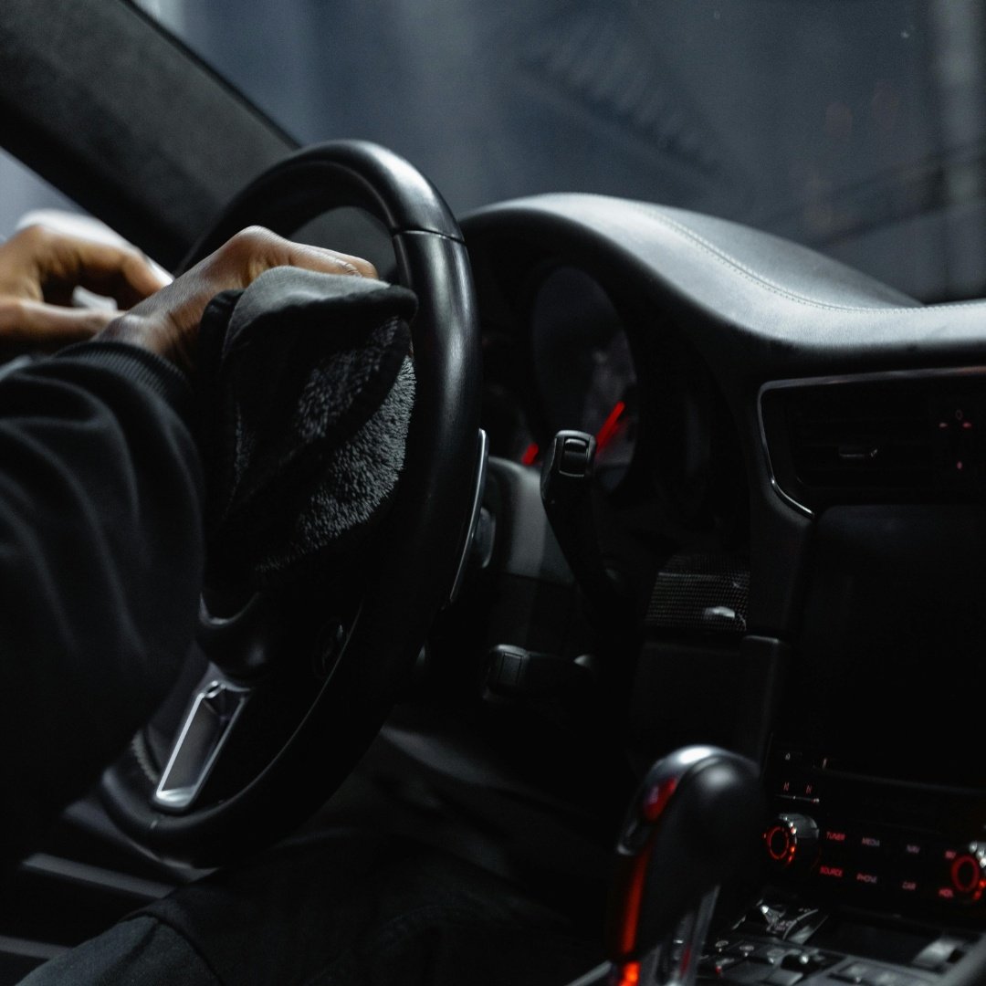 Gründliche Innenraumreinigung eines Leasingfahrzeugs – professionelle Fahrzeugaufbereitung für eine erfolgreiche Rückgabe mit LeaseFix