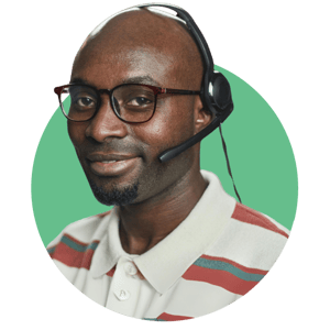 Freundlicher LeaseFix Support-Mitarbeiter mit Headset – persönliche Beratung für Rückgabe, Leasingfragen und Services